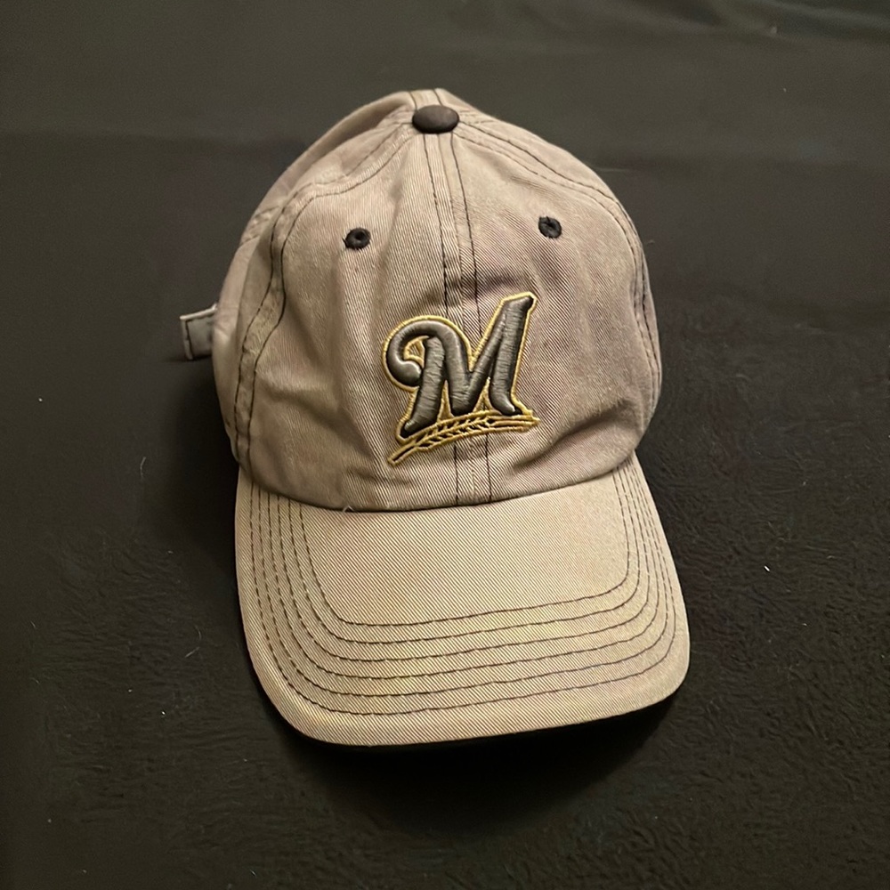 Milwaukee Brewers strap back hat